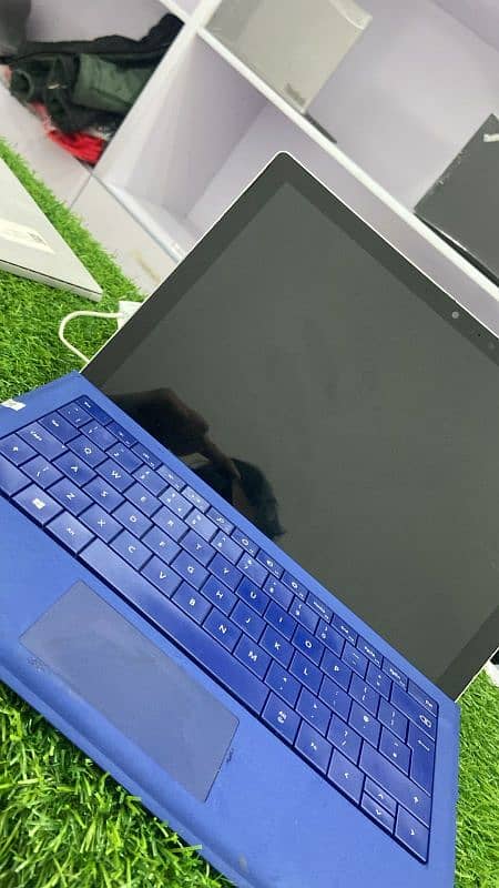 Microsoft surface pro 6 i5 8th generation 8 gb 256gbssd 4gb graphics 1