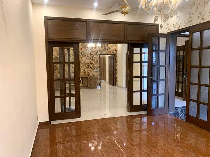 10 Marla Brand New First Entry House Available For Rent In Iqbal Block Bahria Town Lahore 5