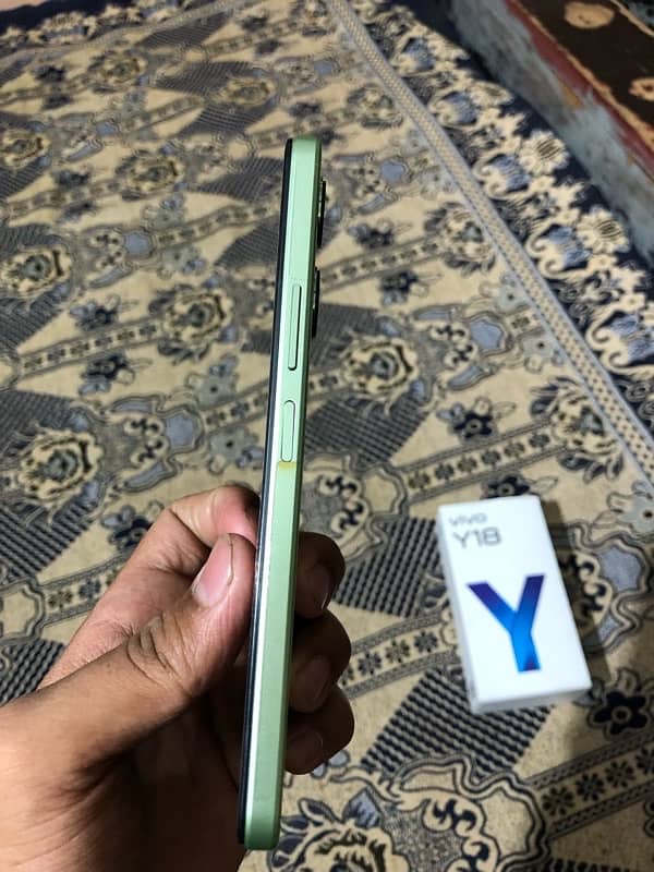 vivo y18 12 mon warrenty 10by10 with box and charger 0326/8741322 call 1