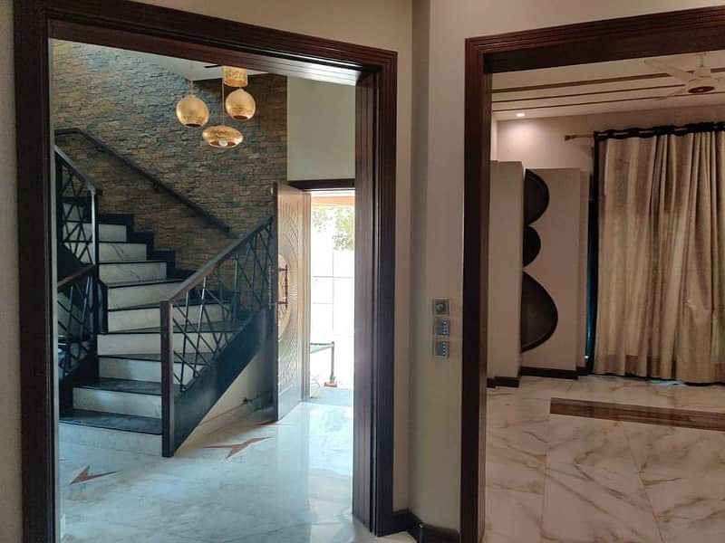 10 Marla Luxury Non Furnished House Available For Sale In Bahria Town Lahore 18