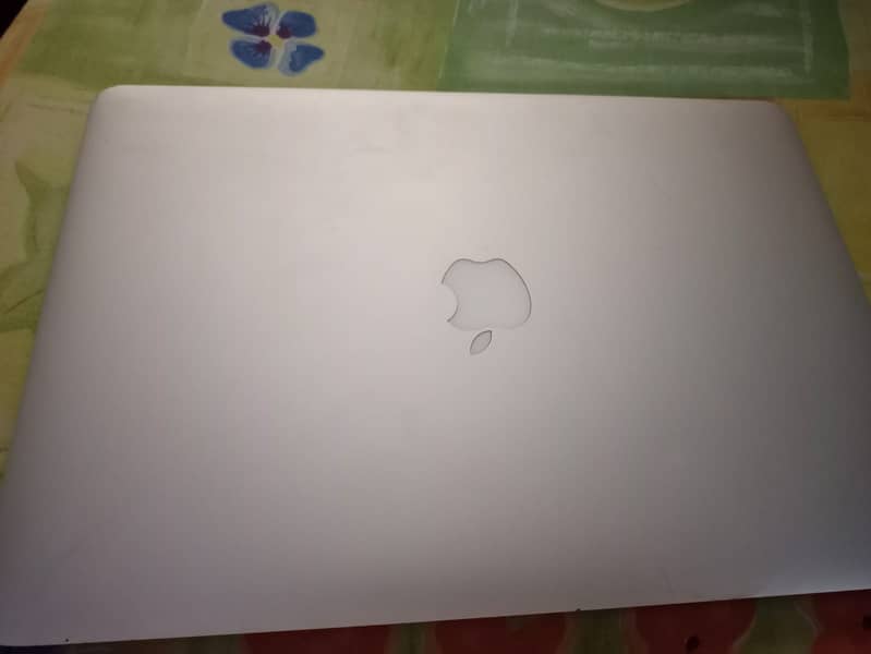 Selling Apple Macbook Pro 2015 Mid . . 2gb GPU , 16gb ram or 500gb ssd 10