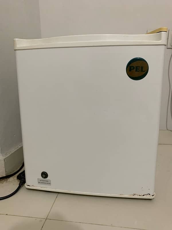 Pel Room Refrigerator (functioning perfectly without any issues) 0