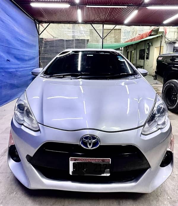 Toyota Aqua 2015 0