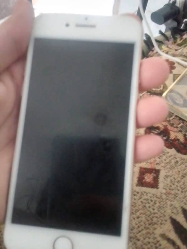 I phone 8 64 gb storage finger print ok non pta 3