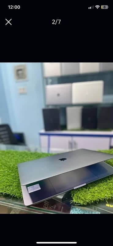 Apple MacBook Pro 2019  16 inch  Core i7  32 GB RAM  512 GB SSD 3