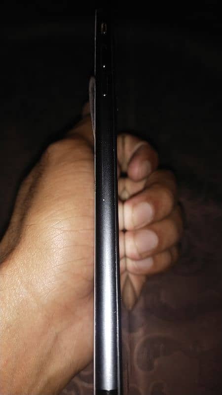 iphone 8 plus battery chip kharab ha or front camera khrab ha 1