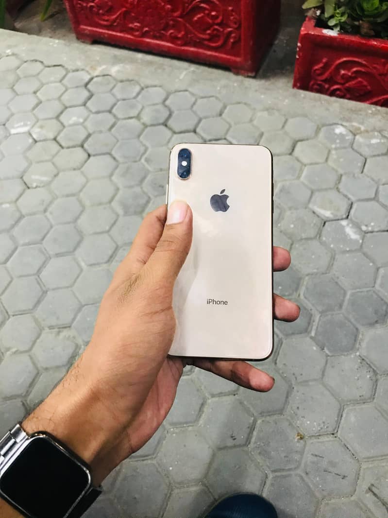 xs max 2