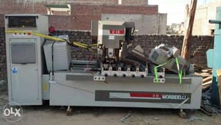 CNC Multi spindle overhead router. Excellent condition