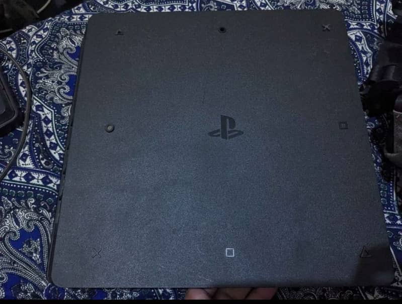 ps4  jailbreak 1TB sealed. playstation play station ps4 slim 3