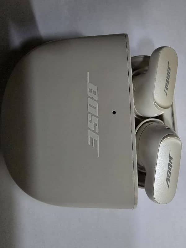 Bose Quiet comfort 35 ll wireless Earbuds 2