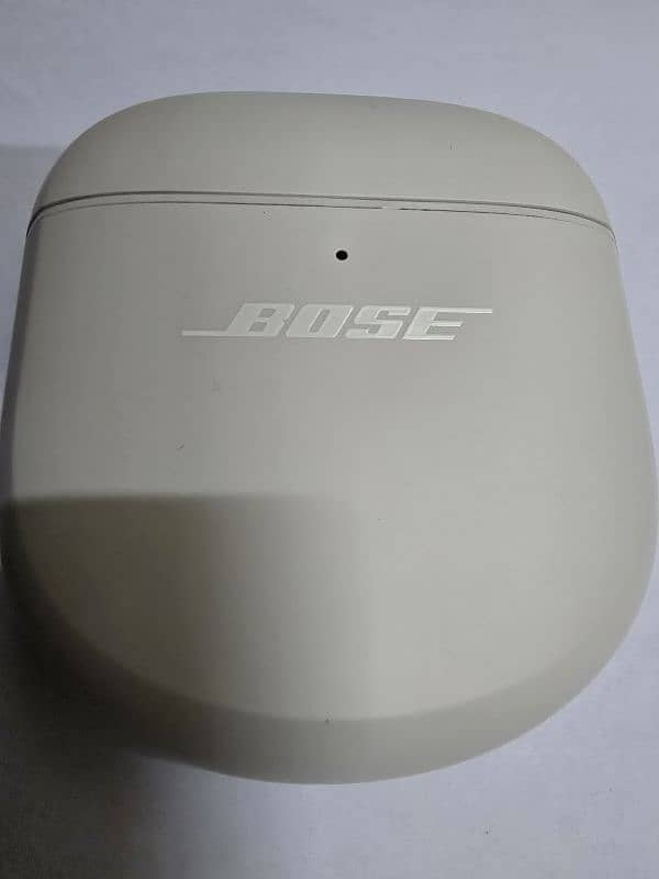 Bose Quiet comfort 35 ll wireless Earbuds 3