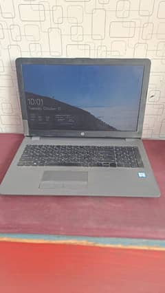 Hp laptop G250 4GB 512