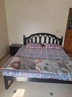 queen bed for sale