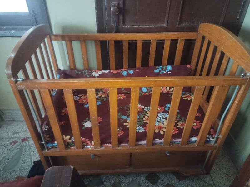 baby cot good condition 0