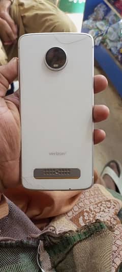 moto z4 10by10 condition 4/128