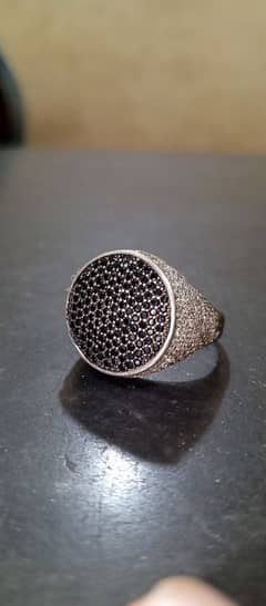 Pure chandi ring with small original zirkon stones.