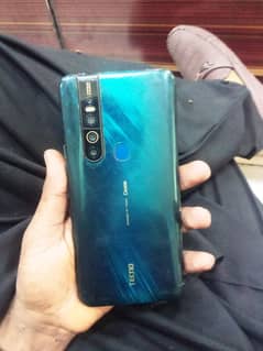 tecno camon 15pro box k sath 6 128 sat all OK ha