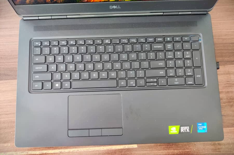 DELL PRECISION 7760 Monster Workstation (UK CA Variant Non-Refurbish) 2