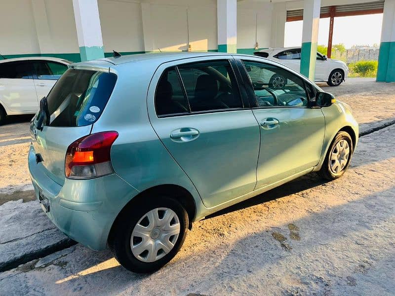 Toyota Vitz 2008 model 2012 Lahore registr 7