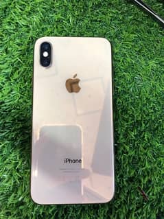 iPhone Xs golden