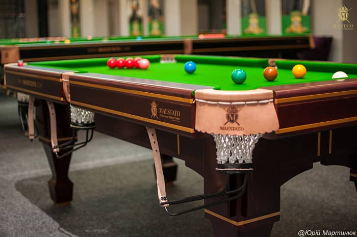 Custom snooker tables|Snooker table cover|Snooker ball sets|Cue racks 3
