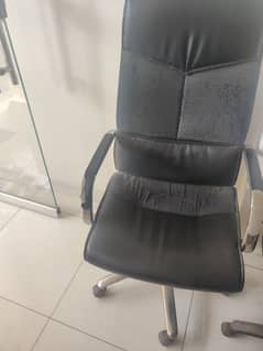 Office chair and Table for Sale