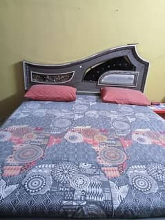 double bed full size bed available with mattress