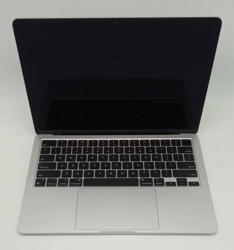 Apple MacBook Air 2024 M3 Chip 13Inch 16GB Ram/512GB SSD Air M3 10/10 0