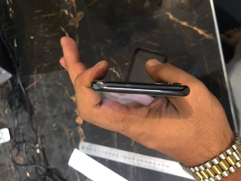 i phone x  256 gb pta 5