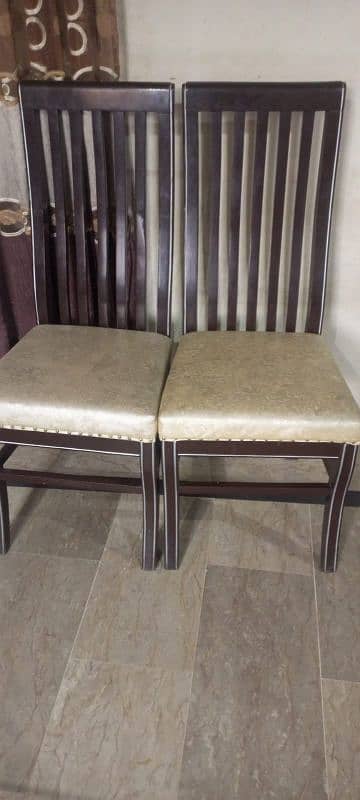 Dining table with 6 chairs for sale 2