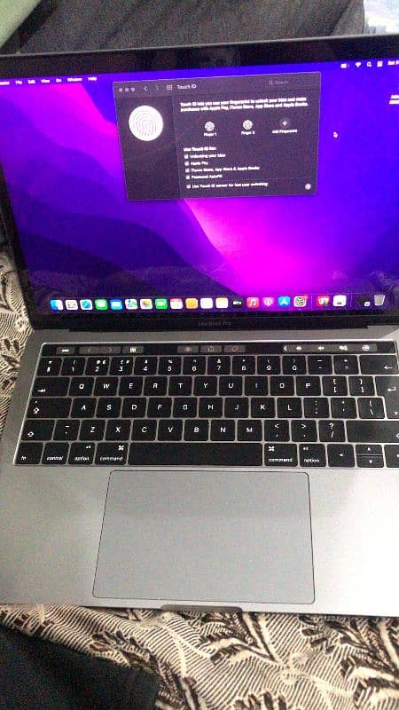 Macbook Pro 2016 - late | Touch Bar | Space Grey | 9/10 1