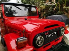 Toyota Land Cruiser 1974 FJ40. BRAND NEW CONDITION