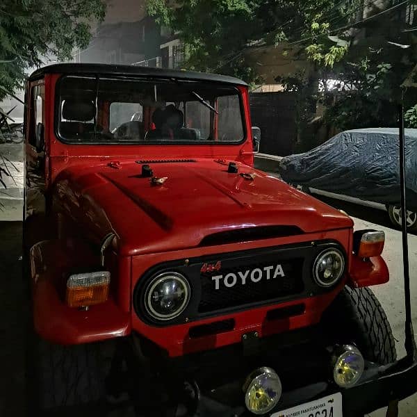 Toyota Land Cruiser 1974 FJ40. BRAND NEW CONDITION 10