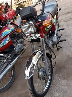 Honda 70cc out class family use fast hand