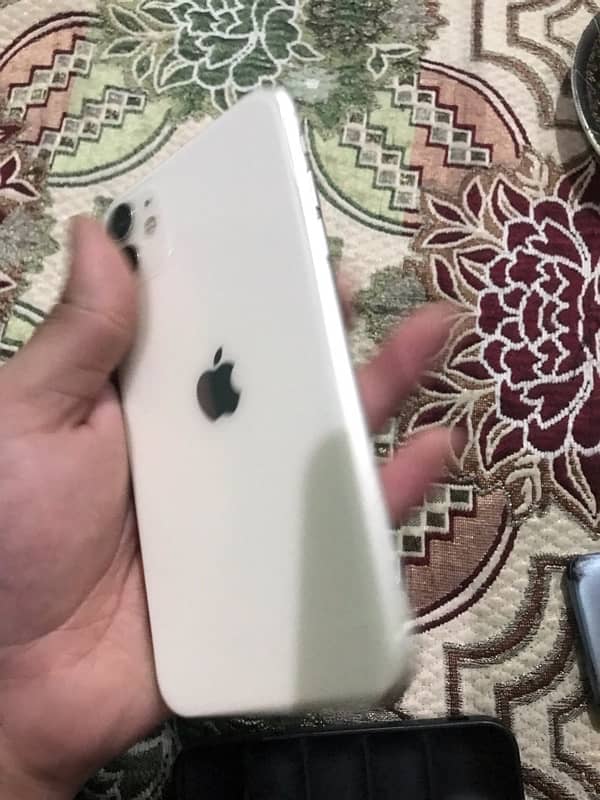 Iphone 11 white 64 Gb(0349-4535398) 3