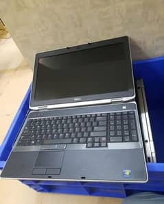 Dell Gaming Laptop 15.6" Big display backlite keyboard 4hrs btry tmng