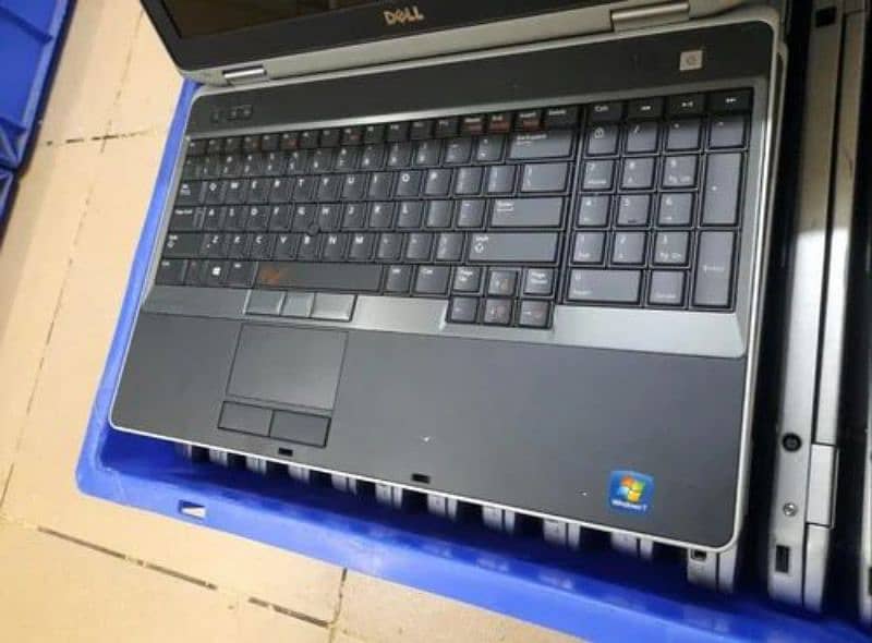 Dell Gaming Laptop 15.6" Big display backlite keyboard 4hrs btry tmng 1