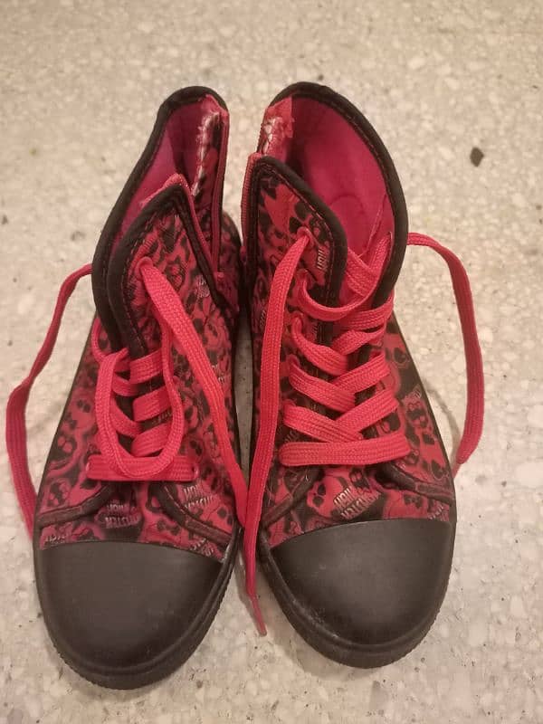 Monster high original sneakers. 1