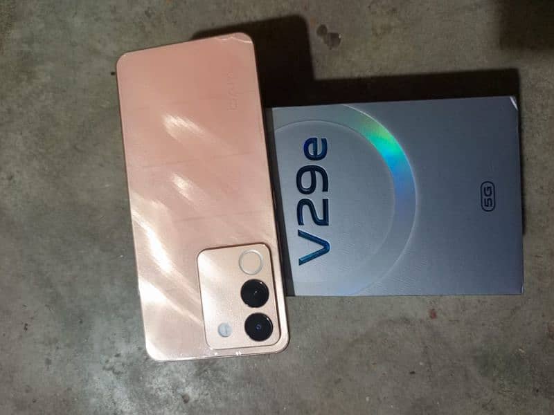 Vivo v29e 5G 8/256 Gold 0