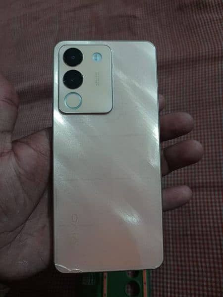 Vivo v29e 5G 8/256 Gold 1