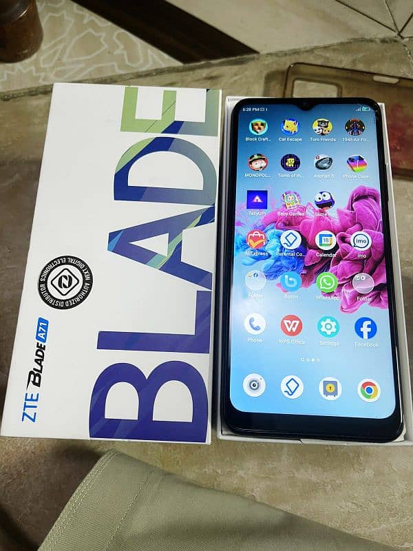 ZTE Blade, 3GB / 64GB. 1