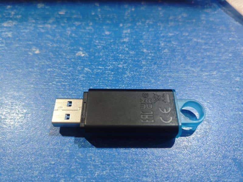 KINGSTON USB 64 GB 2