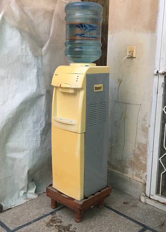 Orient water dispenser / urgent sale 5