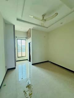 7 MARLA PORTION FOR RENT IN SOAN GARDEN