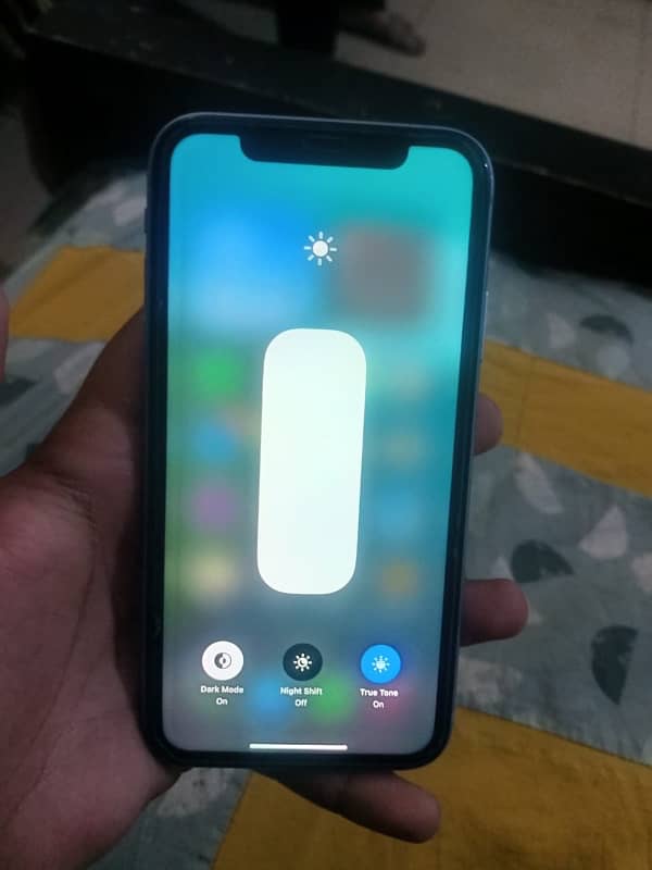 iPhone XR JV 8