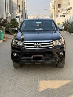 Toyota Hilux 2021 new Tv