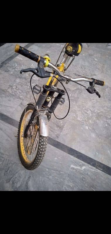 Bicycle for kids. Age:9- 12 6