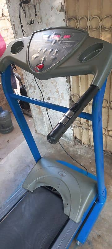 Treadmill slightly used like new 100 kg sported 2