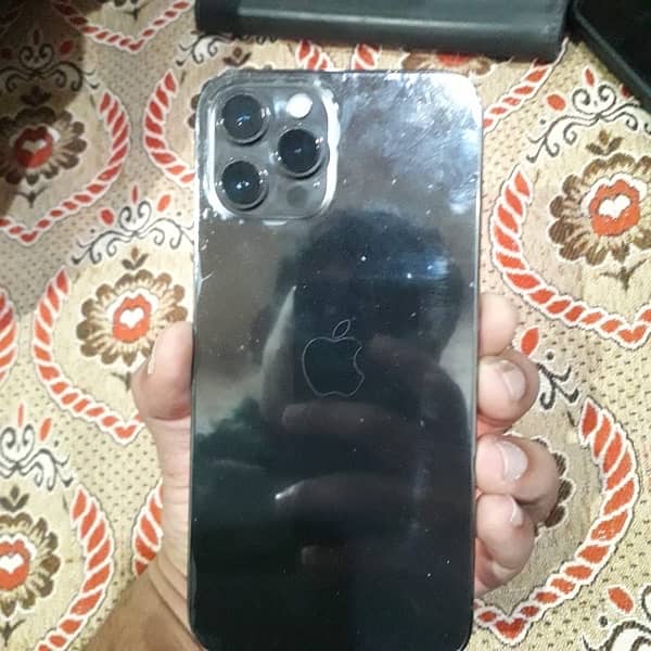 iphone 12promax 256gb factory unlock with charger 3