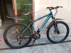 Bicycle 26" Disc brakes, gears, shocks cycle.